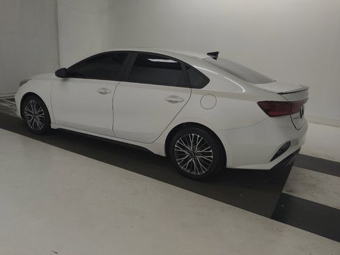 Used 2022 Kia Forte GT-Line w/ GT-Line Premium Package FWD image 3