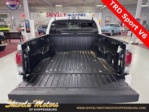 Used 2023 Toyota Tacoma TRD Sport image 29