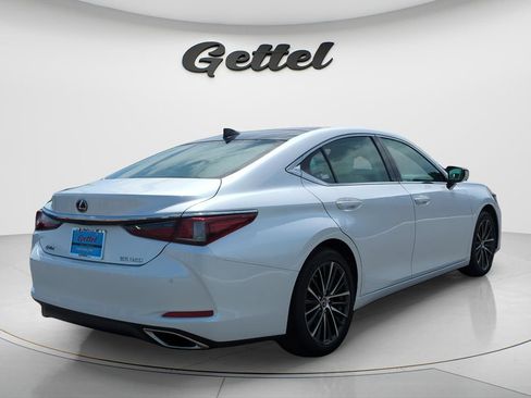 Used 2022 Lexus ES 350 w/ Premium Package FWD image 5
