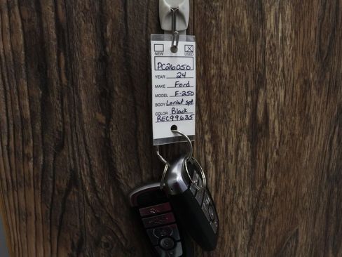 Used 2024 Ford F250 Lariat w/ Lariat Ultimate Package image 38