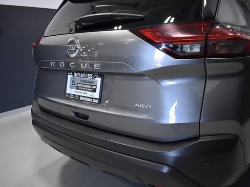 Used 2021 Nissan Rogue S image 11