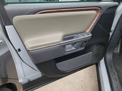 Used 2022 Rivian R1T Adventure AWD/4WD image 6
