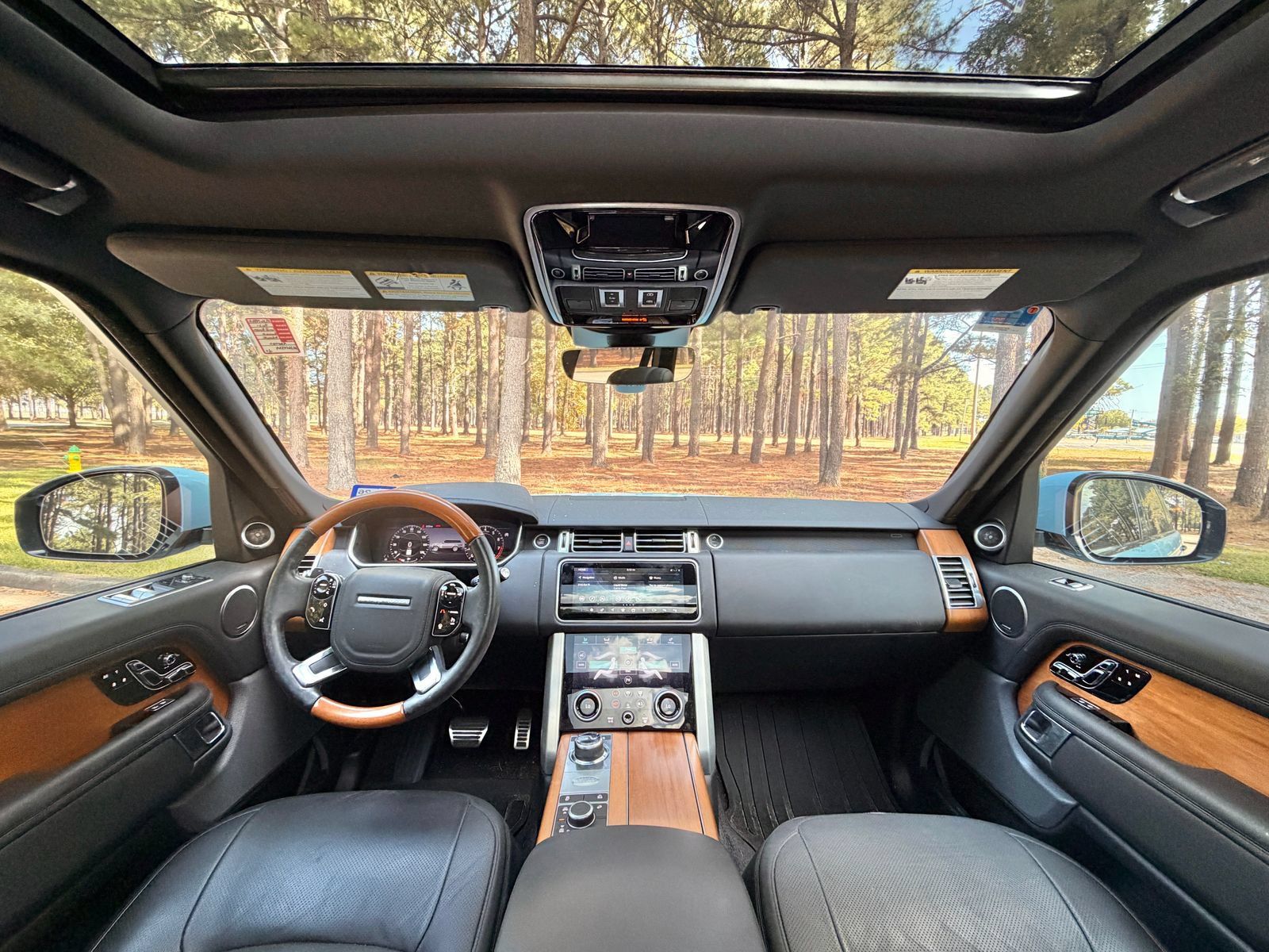 Used 2021 Land Rover Range Rover P525 Westminster Edition LWB AWD/4WD image 2