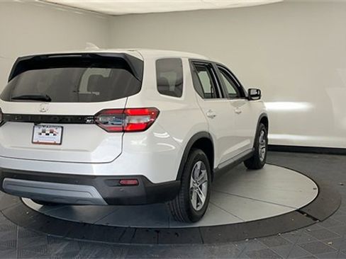 New 2025 Honda Pilot EX-L image 11