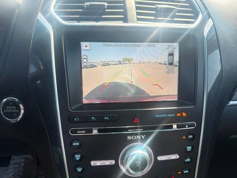Used 2017 Ford Explorer Limited w/ Equipment Group 301A AWD/4WD image 16