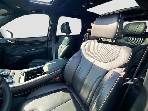 Used 2023 Hyundai Palisade Calligraphy image 22
