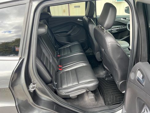 Used 2019 Ford Escape Titanium image 15