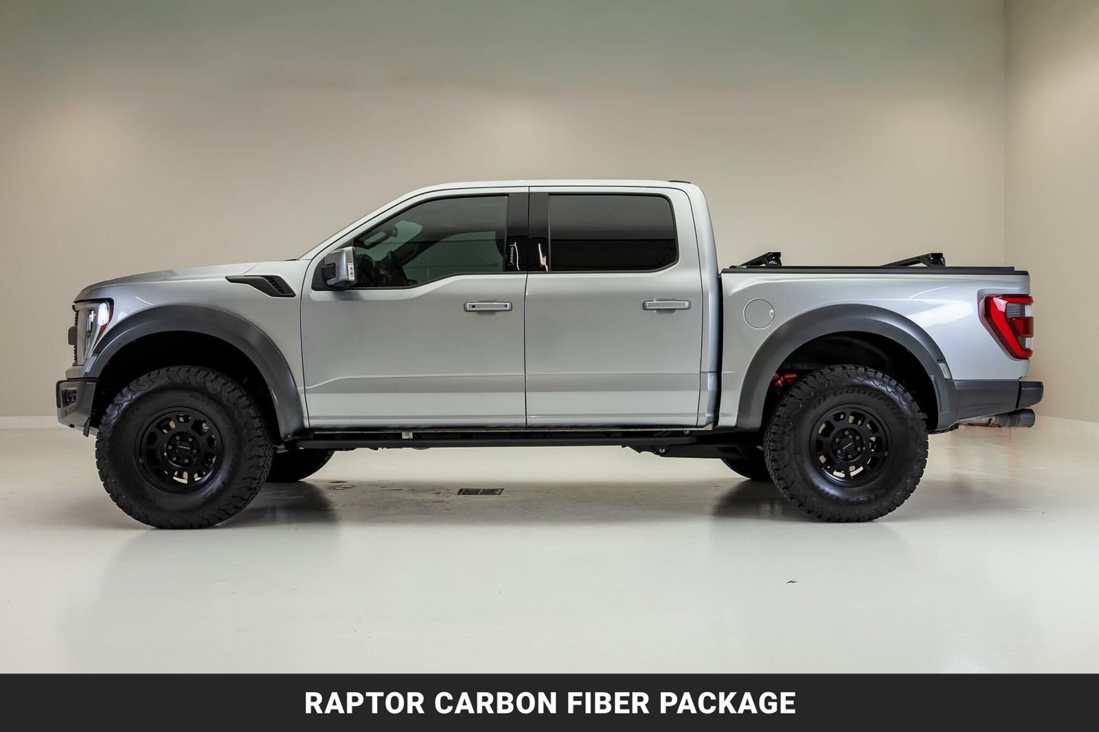 Used 2023 Ford F150 Raptor w/ Raptor Carbon Fiber Package AWD/4WD image 5