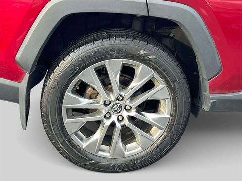 Certified 2020 Toyota RAV4 XLE Premium image 13