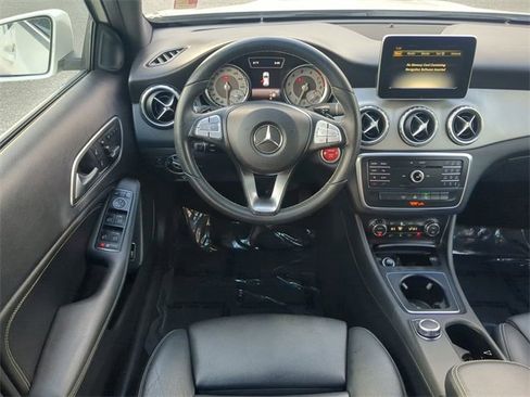 Used 2017 Mercedes-Benz GLA 250 GLA 250 image 16