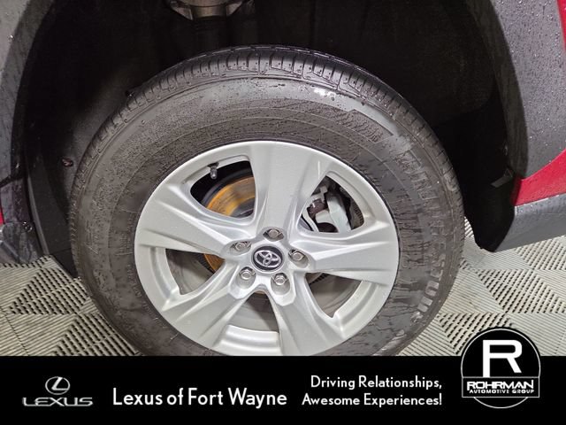 Used 2020 Toyota RAV4 XLE w/ Convenience Package AWD/4WD image 12