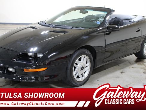 Used 1995 Chevrolet Camaro Z28 RWD image 1
