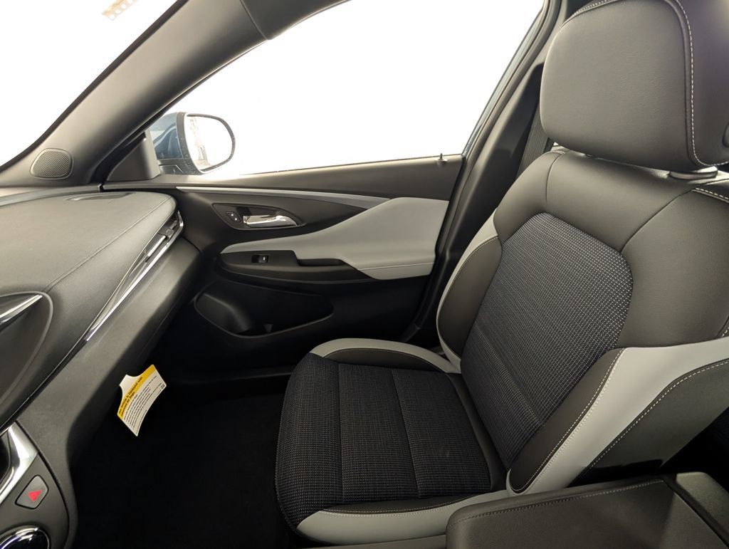 New 2026 Buick Envista Preferred w/ Convenience I Package FWD image 25