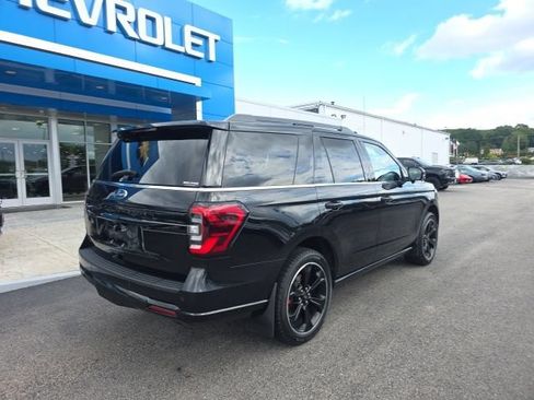 Used 2023 Ford Expedition Limited AWD/4WD image 7