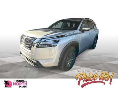 Used 2025 Nissan Pathfinder SV