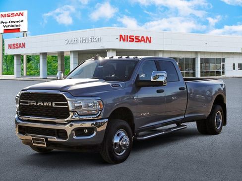 Used 2024 RAM 3500 Big Horn image 2