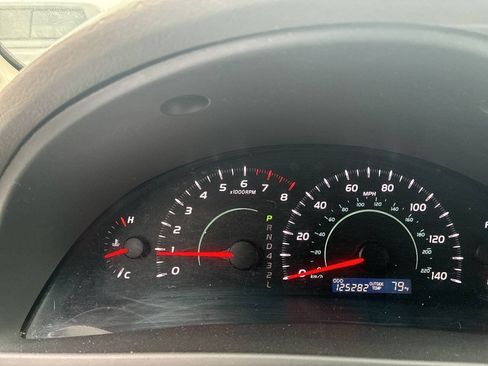 Used 2009 Toyota Camry LE FWD image 16