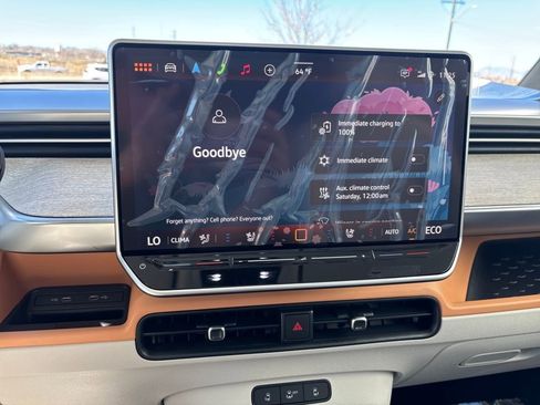 New 2025 Volkswagen ID. Buzz Pro S Plus AWD/4WD image 21
