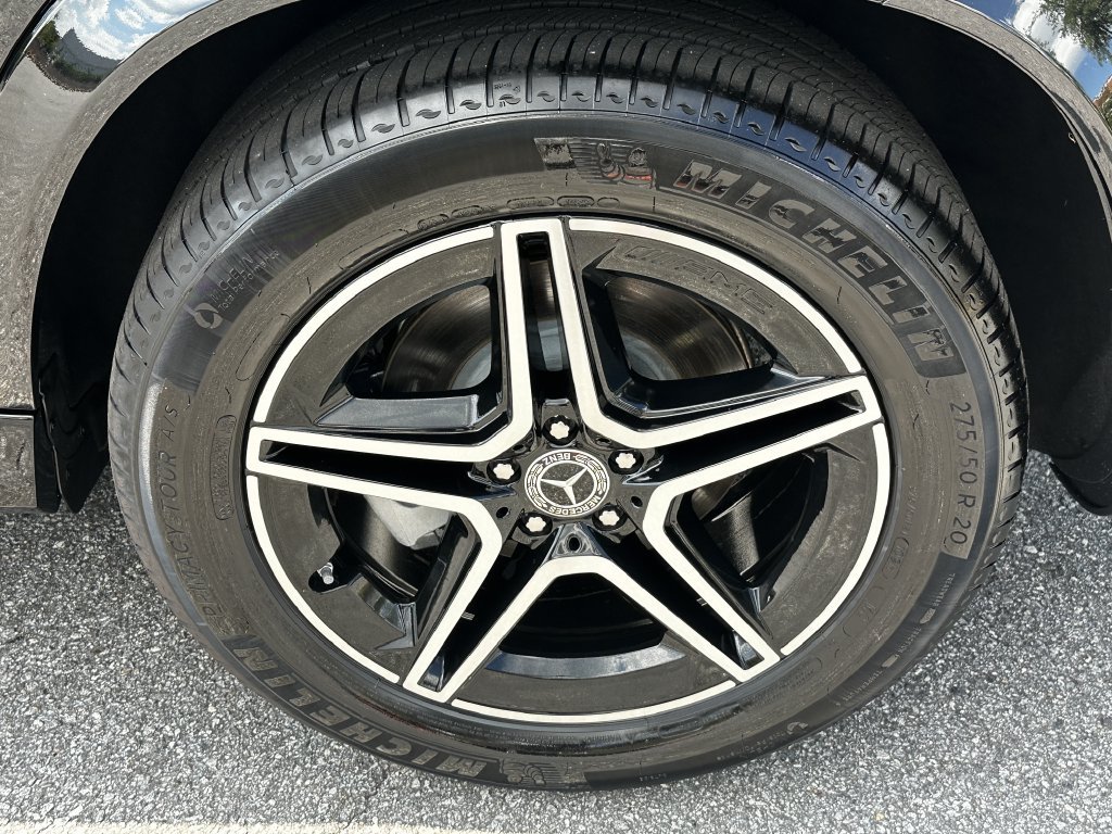 Certified 2025 Mercedes-Benz GLE 350 4MATIC w/ AMG Line Exterior image 23