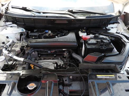 Used 2019 Nissan Rogue SL w/ Premium Package AWD/4WD image 16