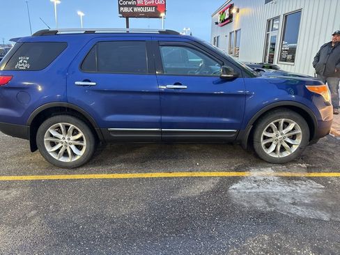 Used 2013 Ford Explorer XLT image 9