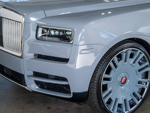 Used 2022 Rolls-Royce Cullinan image 13