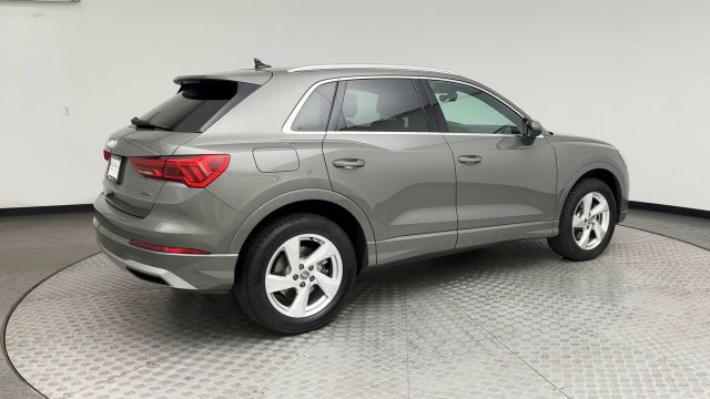 Used 2020 Audi Q3 2.0T Premium Plus w/ Premium Plus Package AWD/4WD image 2