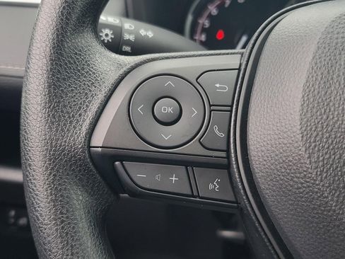 Used 2025 Toyota RAV4 LE image 27