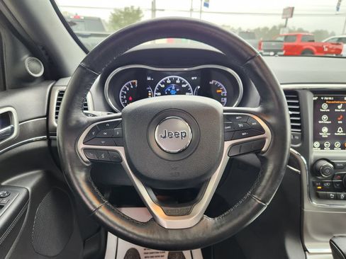 Used 2018 Jeep Grand Cherokee Limited AWD/4WD image 23