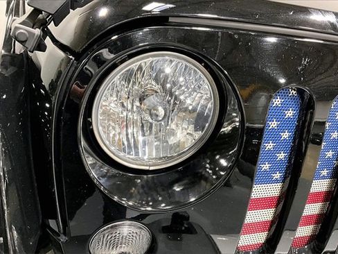 Used 2014 Jeep Wrangler Unlimited Sahara w/ Connectivity Group image 28