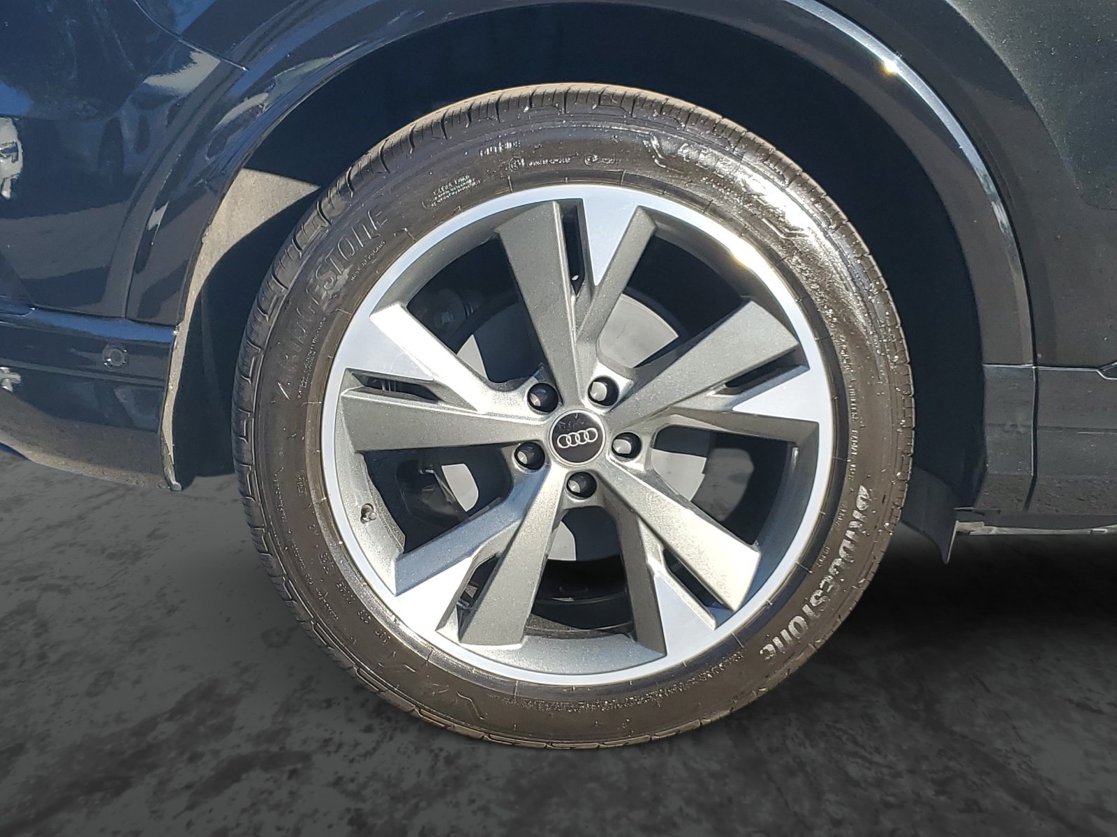 Used 2024 Audi Q4 e-tron Prestige AWD/4WD image 6