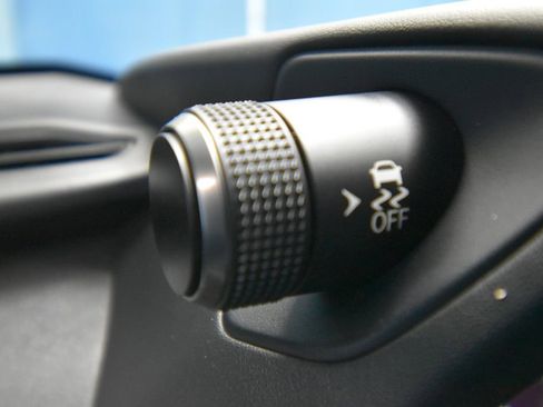 Used 2019 Lexus UX 250h image 9