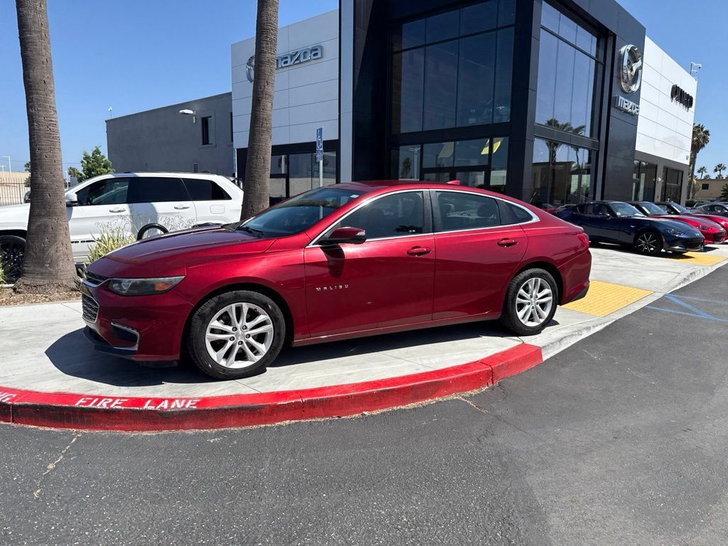 Used 2018 Chevrolet Malibu LT FWD image 4