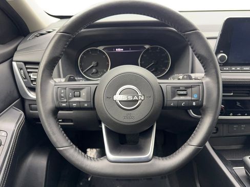 Used 2024 Nissan Rogue SV w/ SV Premium Package image 55