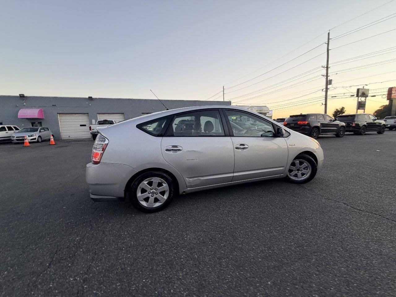 Used 2007 Toyota Prius w/ Pkg 2 FWD image 19
