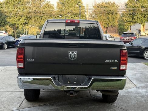 Used 2017 RAM 1500 Classic SLT AWD/4WD image 4