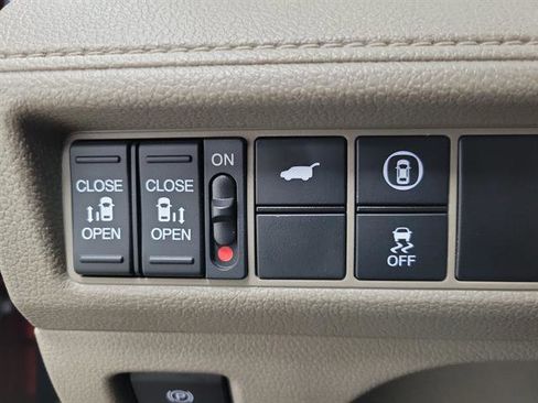 Used 2023 Honda Odyssey EX-L image 22