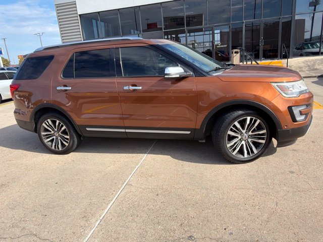 Used 2017 Ford Explorer Platinum AWD/4WD image 8