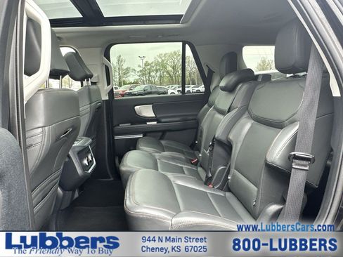 Used 2025 Ford Expedition Active image 22