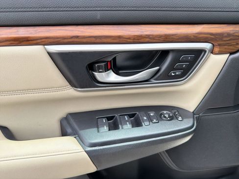 Used 2022 Honda CR-V Touring image 13