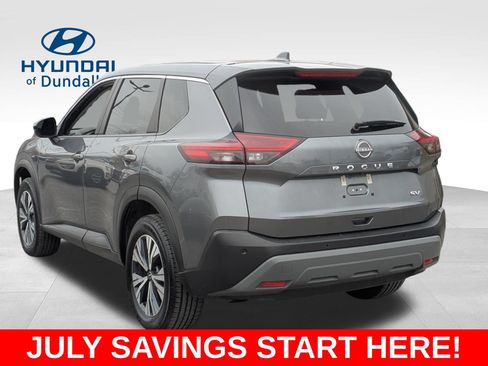 Used 2022 Nissan Rogue SV FWD image 3