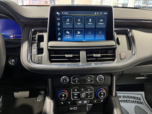 Used 2024 Chevrolet Suburban Z71 image 14