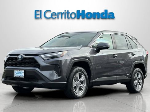 Used 2024 Toyota RAV4 LE AWD/4WD image 7