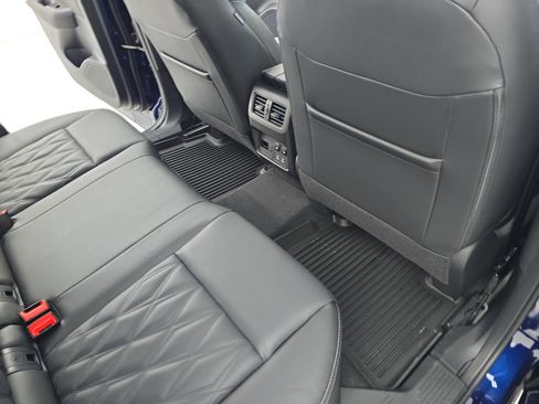 New 2026 Nissan Rogue Platinum AWD/4WD image 11