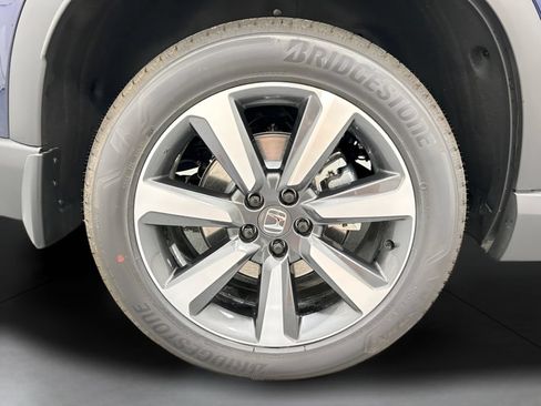 Used 2025 Honda Pilot Elite image 26