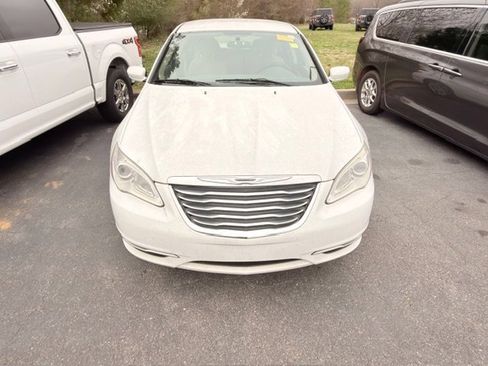 Used 2014 Chrysler 200 Touring image 7