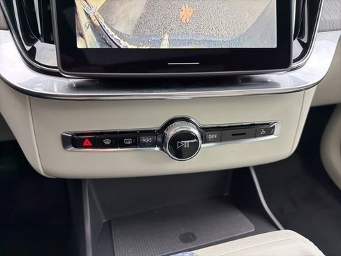 New 2026 Volvo XC90 B6 Ultra w/ Protection Package Premier image 17