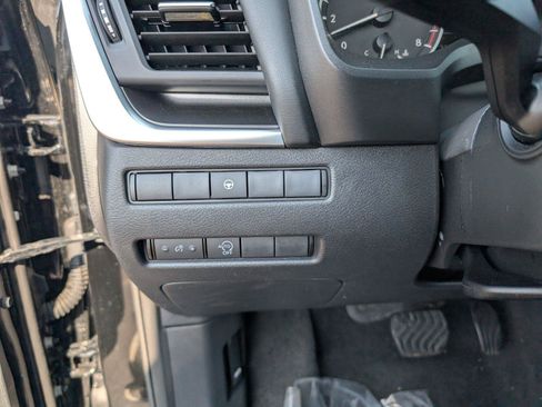 Used 2023 Nissan Rogue SV AWD/4WD image 27