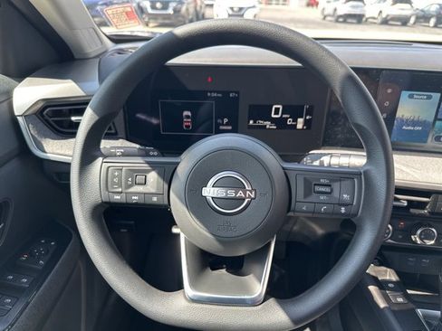 New 2025 Nissan Kicks SV image 12