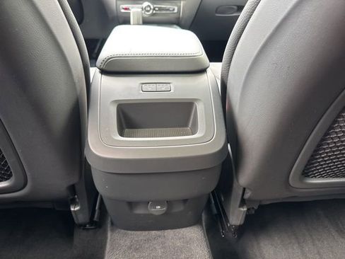 Used 2025 Volvo XC60 B5 Plus AWD/4WD image 17